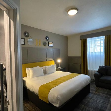 The County Hotel Haverfordwest Dış mekan fotoğraf