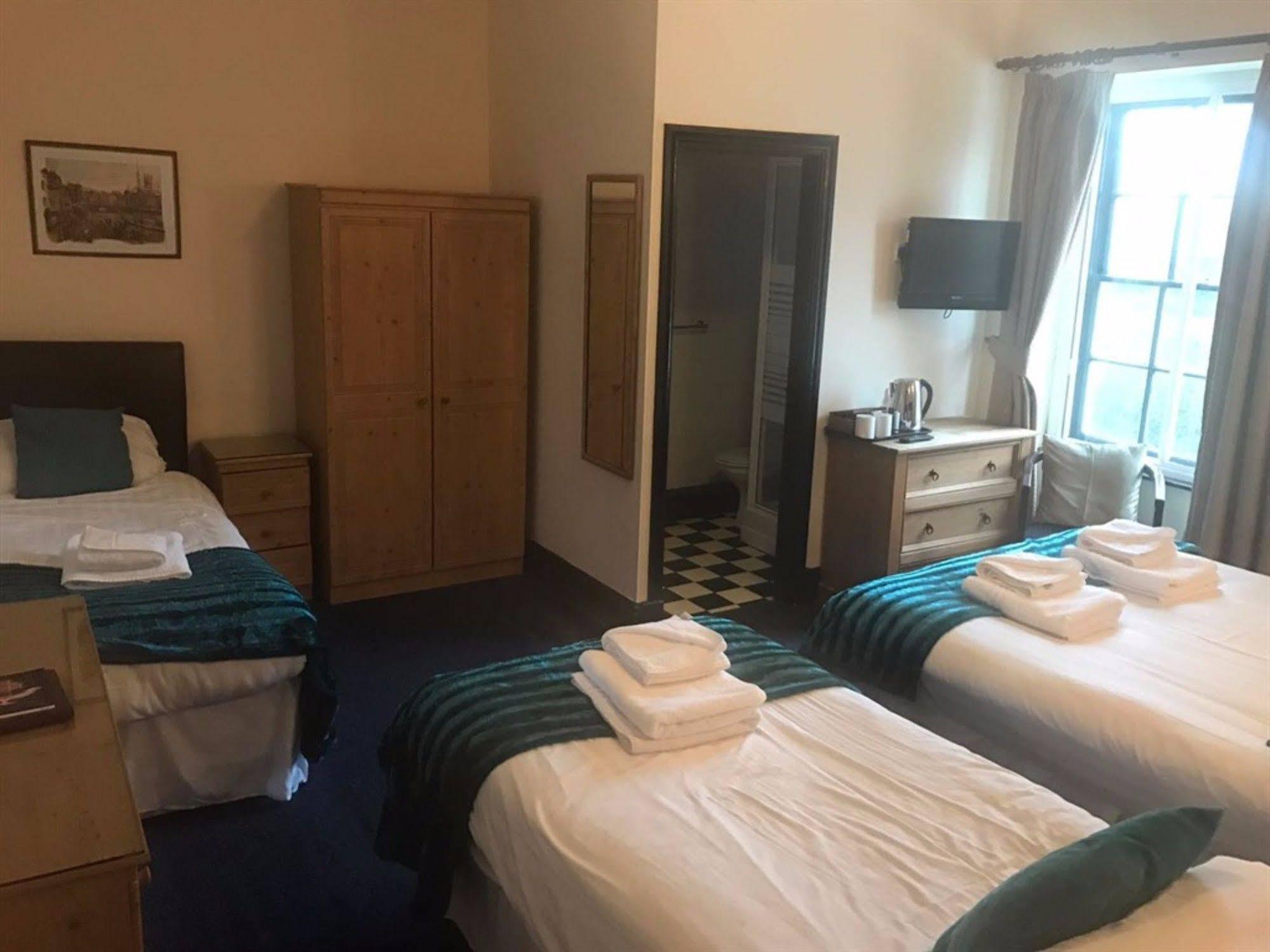The County Hotel Haverfordwest Dış mekan fotoğraf