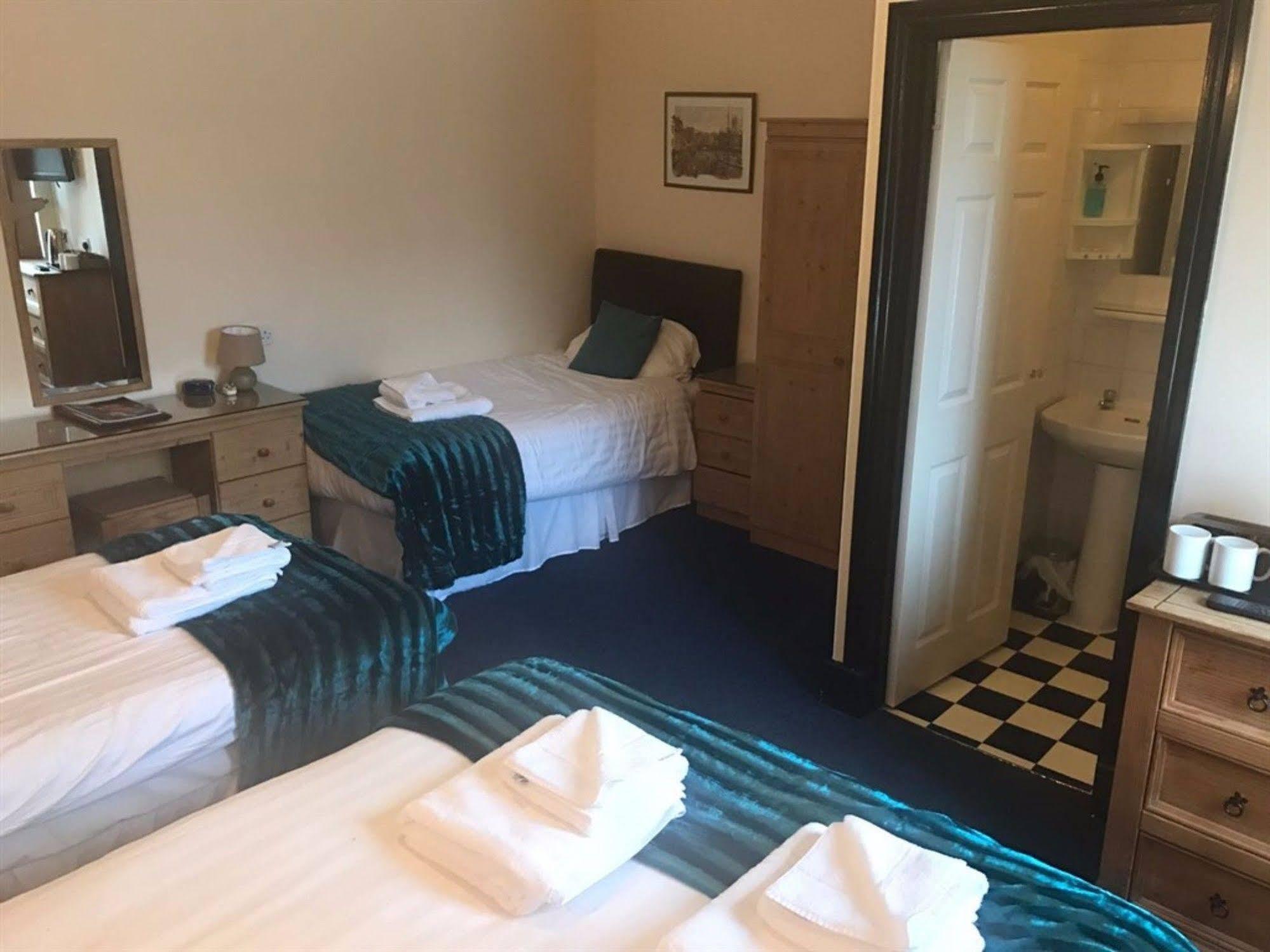 The County Hotel Haverfordwest Dış mekan fotoğraf