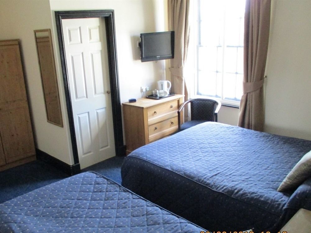 The County Hotel Haverfordwest Dış mekan fotoğraf