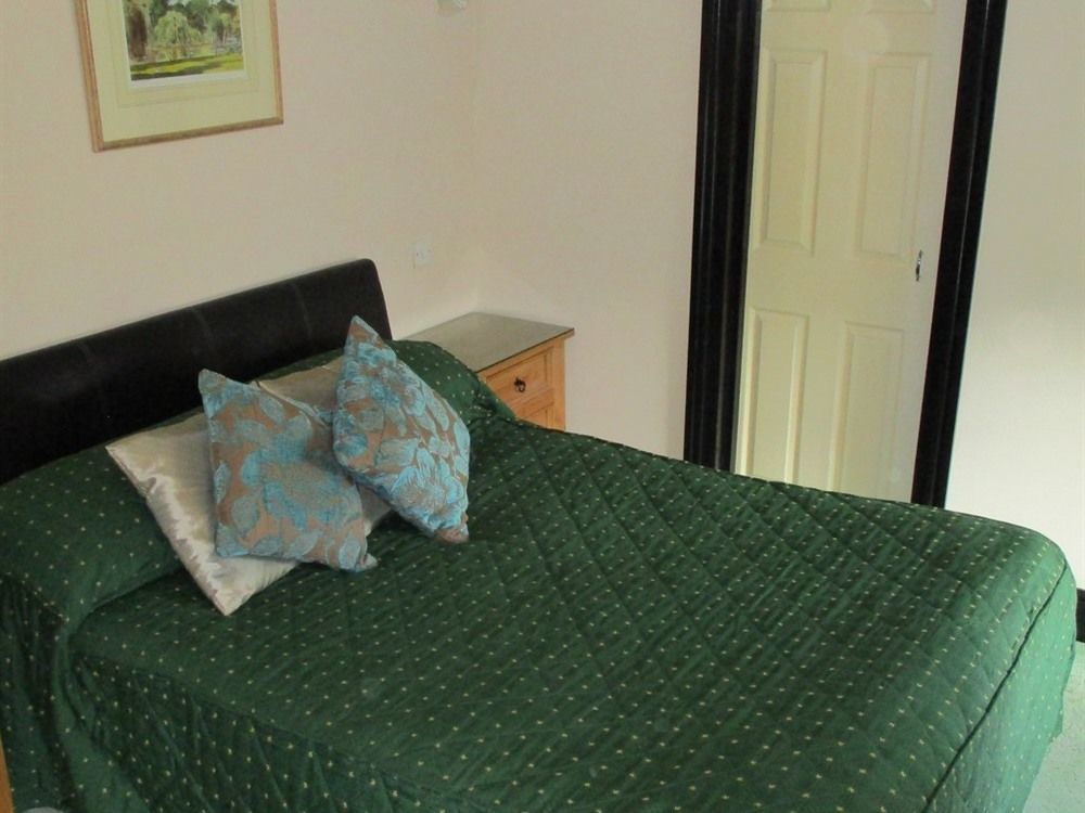 The County Hotel Haverfordwest Dış mekan fotoğraf
